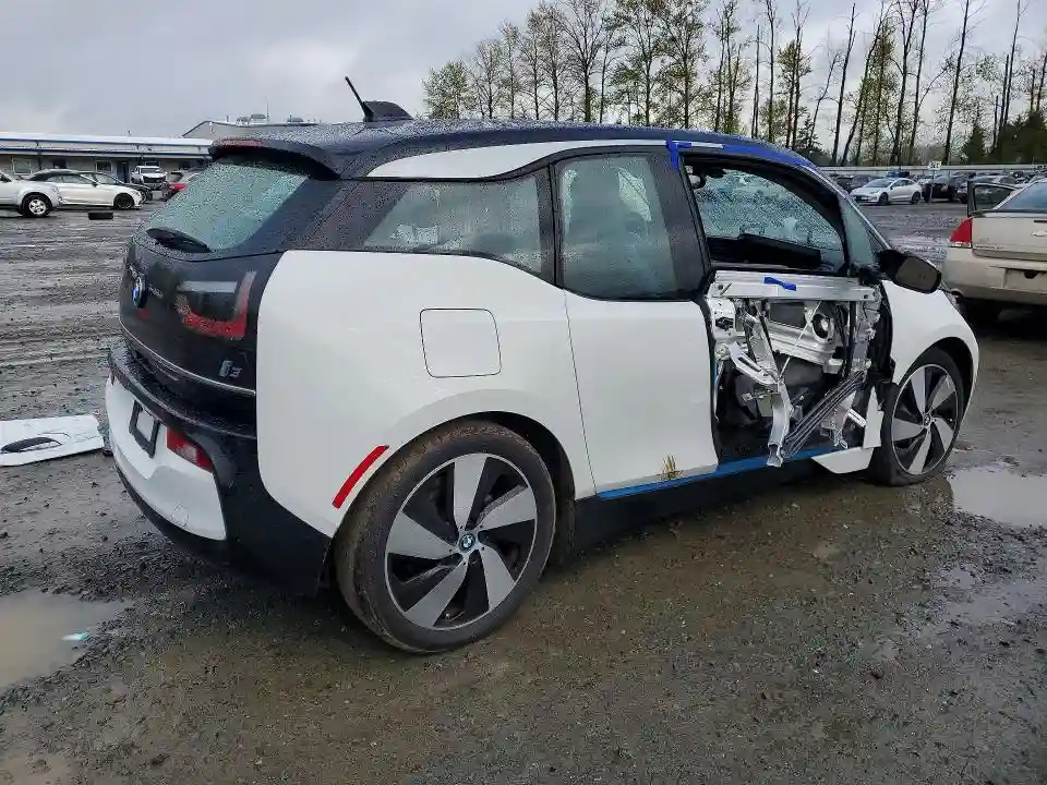 WBY8P2C57K7D00518 2019 BMW I SERIES-2