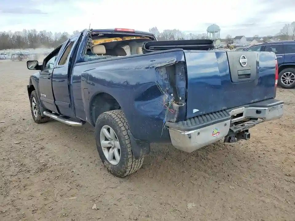1N6AA0CC0BN323216 2011 NISSAN TITAN-1