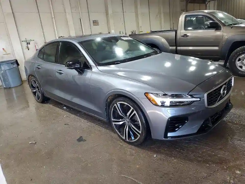 7JRBR0FM8KG018010 2019 VOLVO S60-3