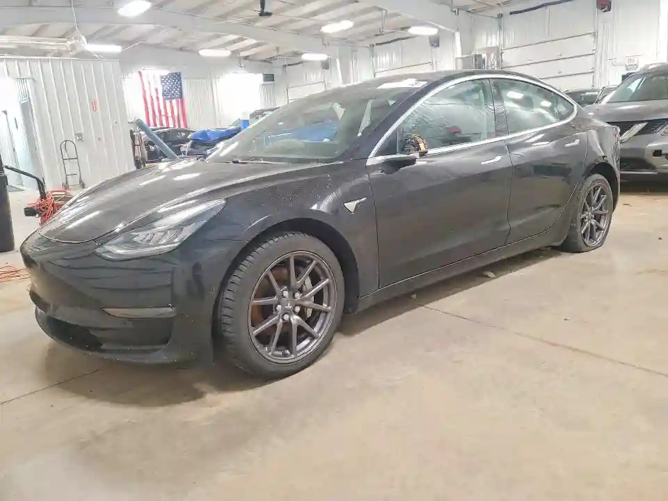 5YJ3E1EB5KF385669 2019 TESLA MODEL 3-0