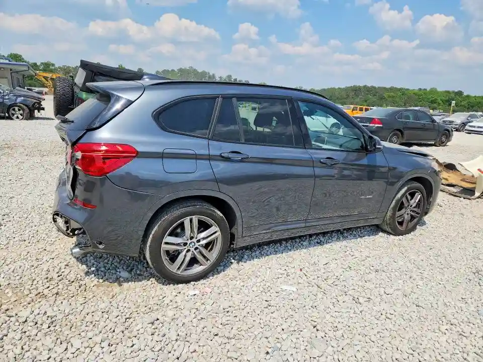 WBXHT3C32J5F93131 2018 BMW X1-2