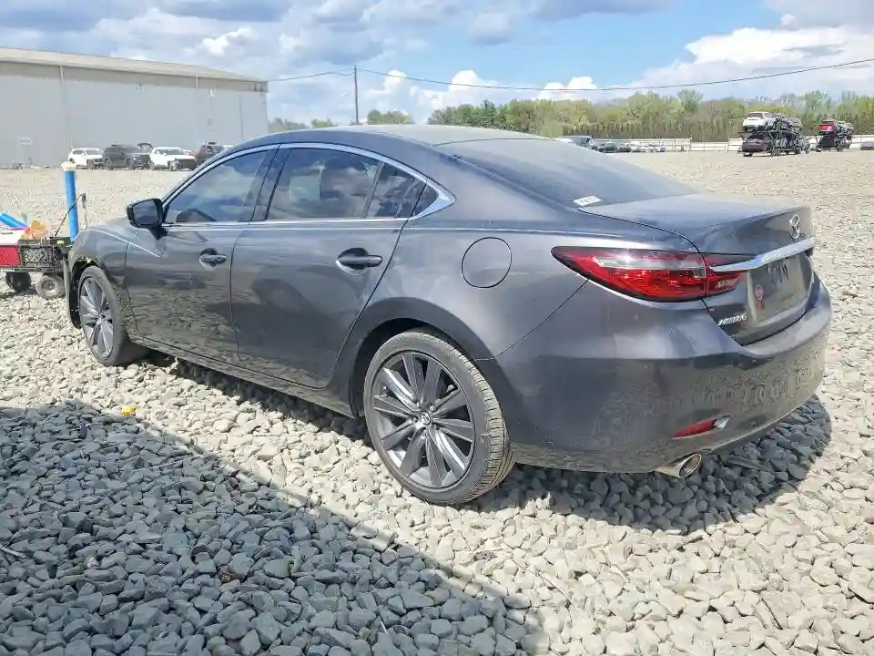 JM1GL1VM3J1323462 2018 MAZDA 6-1