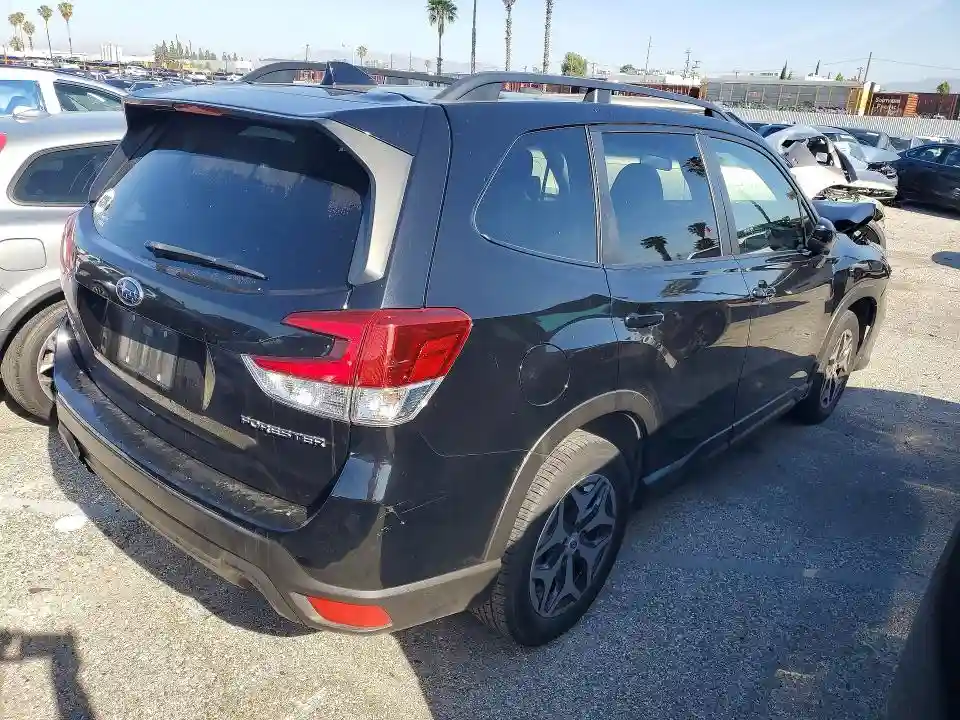 JF2SKAGC9KH401965 2019 SUBARU FORESTER-2