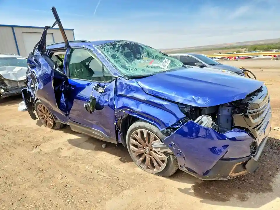 JF2SLDHC6SH443037 2025 SUBARU FORESTER-3