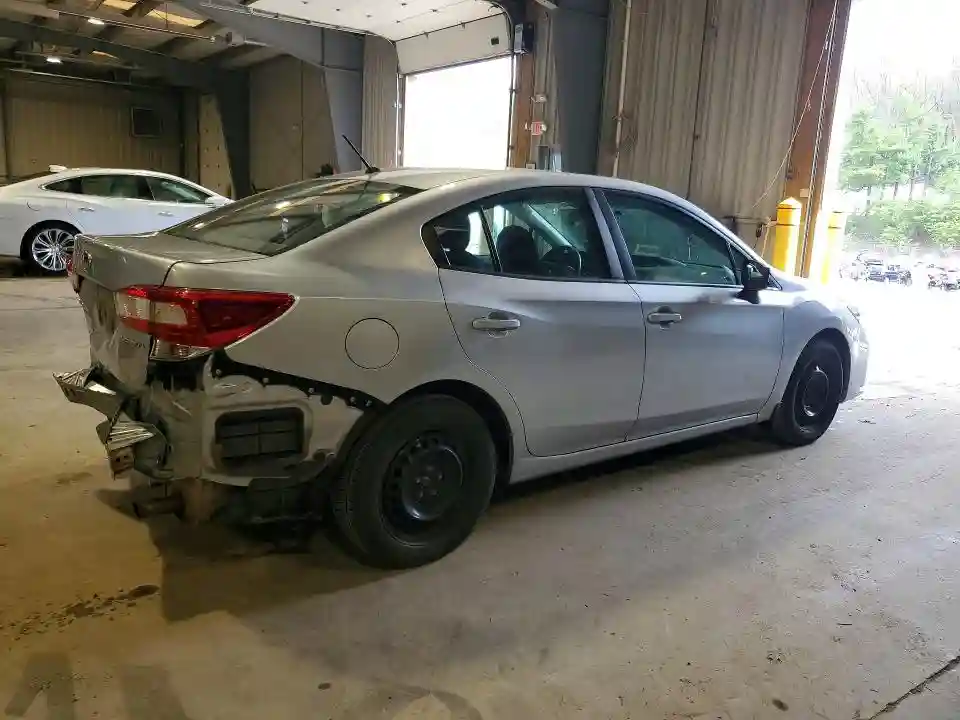 4S3GKAA66J3615122 2018 SUBARU IMPREZA-2