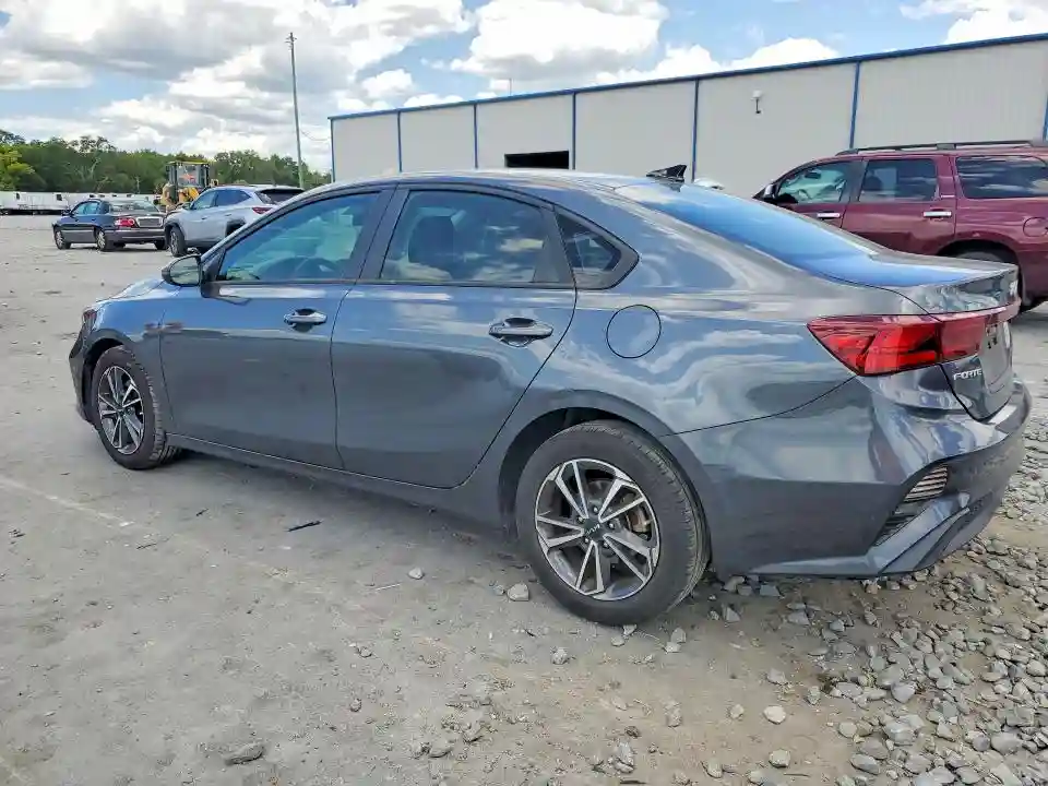 3KPF24AD6NE472036 2022 KIA FORTE LXS-1