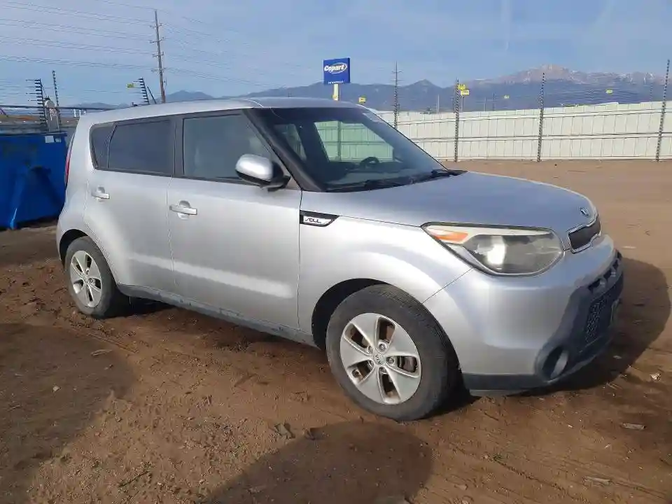 KNDJN2A23F7767083 2015 KIA SOUL-3