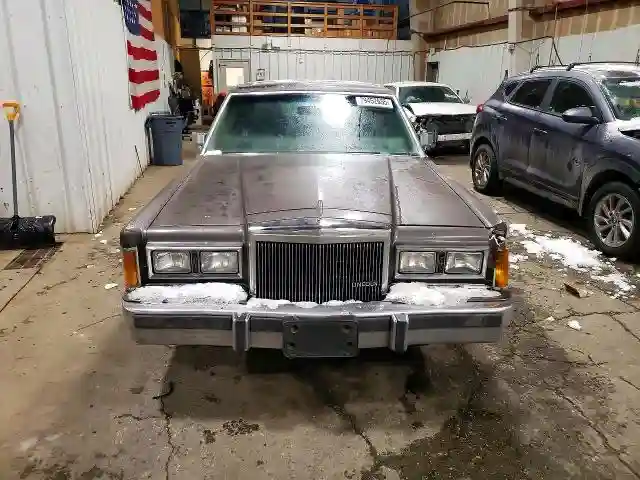 1LNBM81F6KY799832 1989 LINCOLN TOWNHOUSE TOWNCAR-4