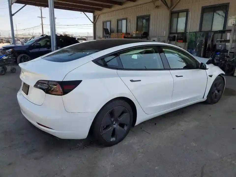 5YJ3E1EAXNF376784 2022 TESLA MODEL 3-4