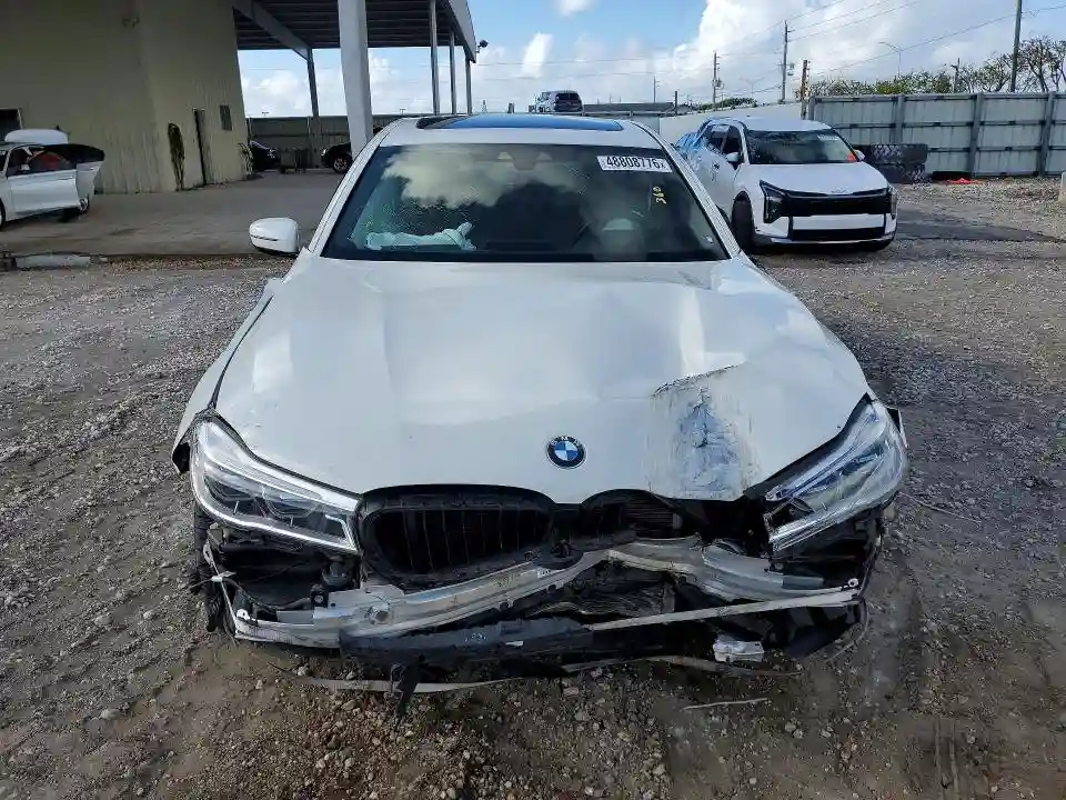 WBA7F2C53HG421985 2017 BMW 7 SERIES-4