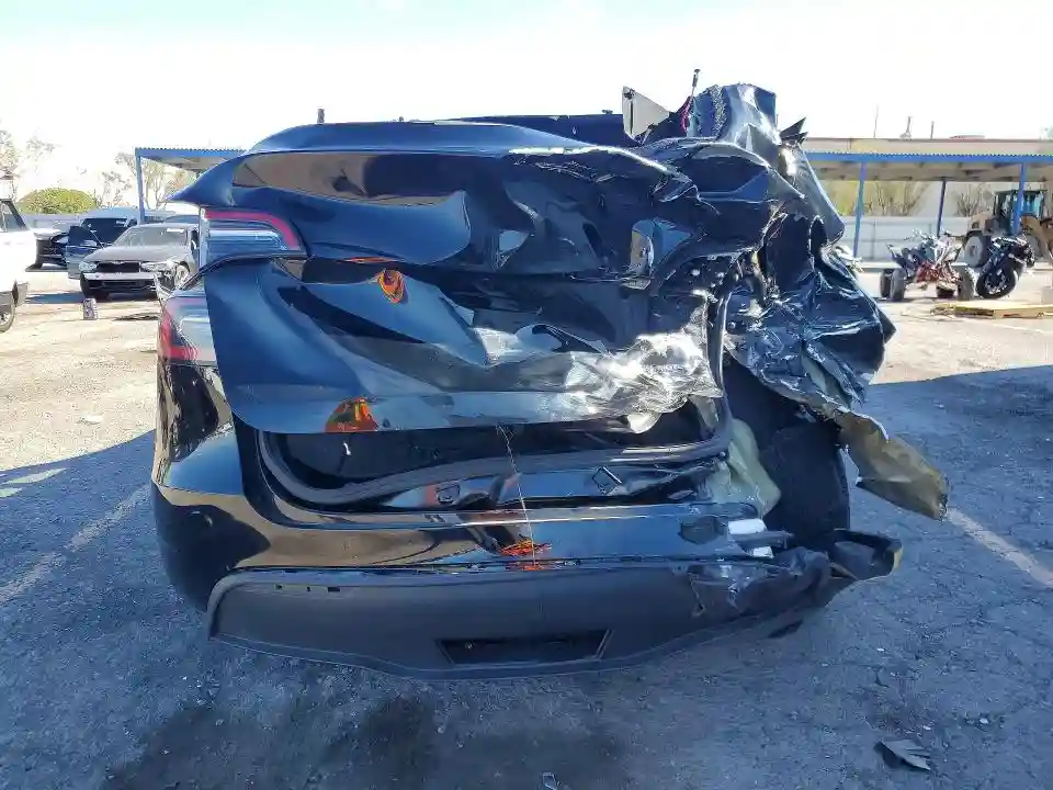 7SAYGDEE0RA265378 2024 TESLA MODEL Y-5