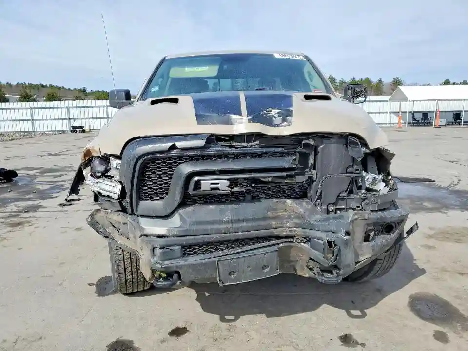 1C6RR7LG2KS729825 2019 RAM 1500-4