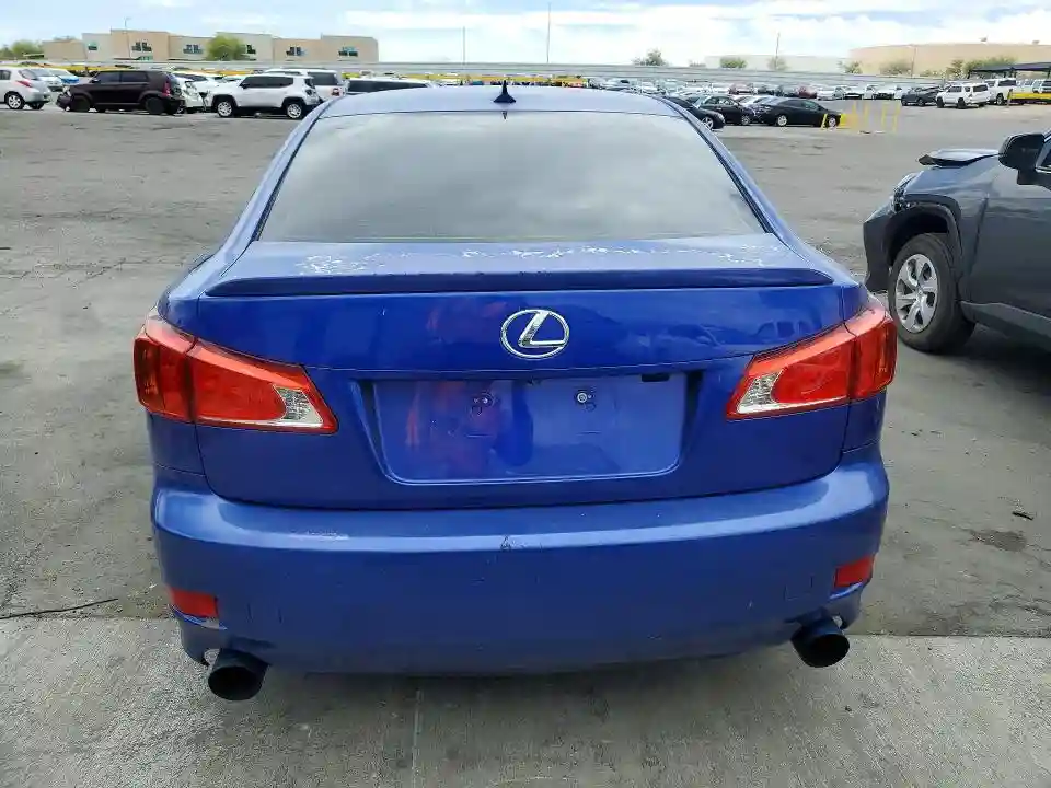 JTHBF5C29B5155975 2011 LEXUS IS-5