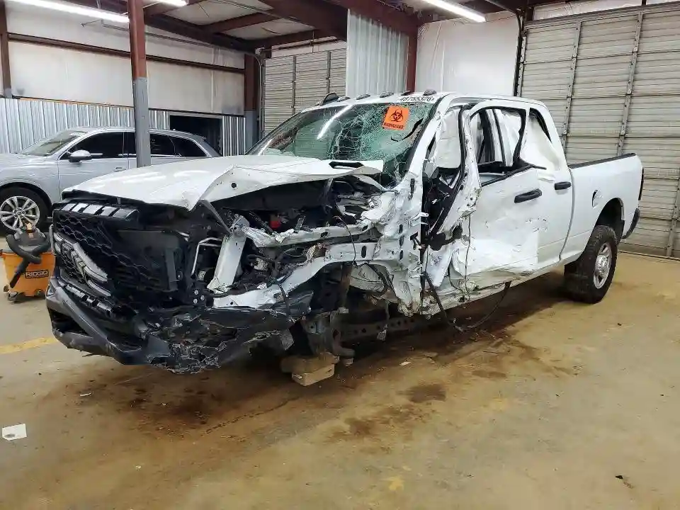 3C63R3CL4PG545903 2023 RAM 3500-0