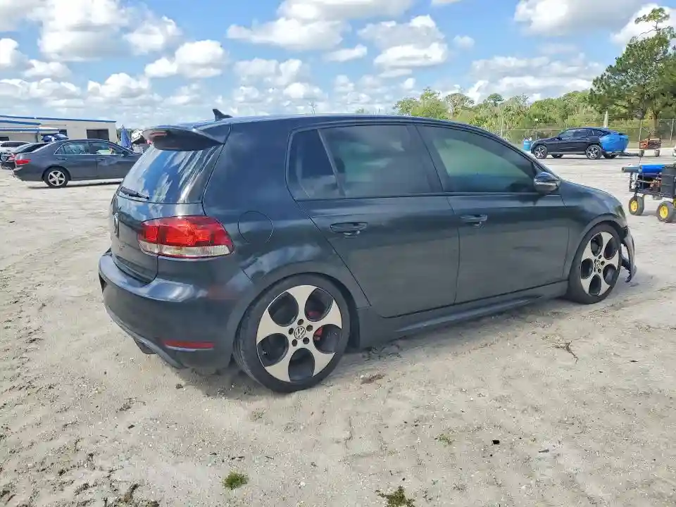WVWGV7AJXAW313569 2010 VOLKSWAGEN GTI-2