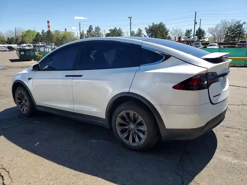 5YJXCBE20HF060739 2017 TESLA MODEL X-1