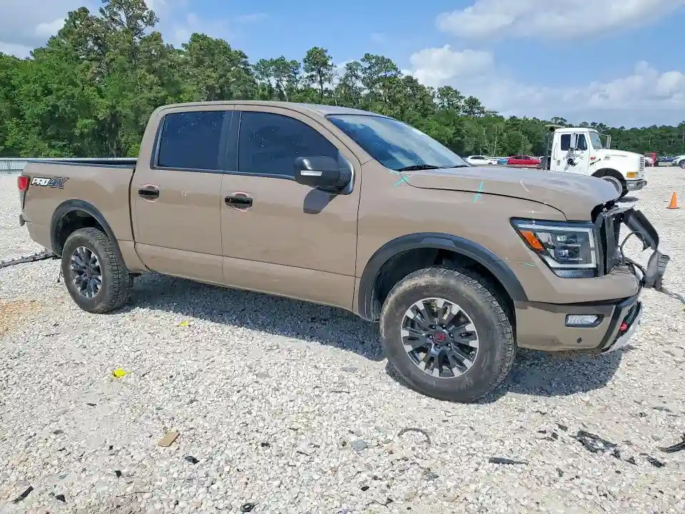 1N6AA1ED2RN100097 2024 NISSAN TITAN-3