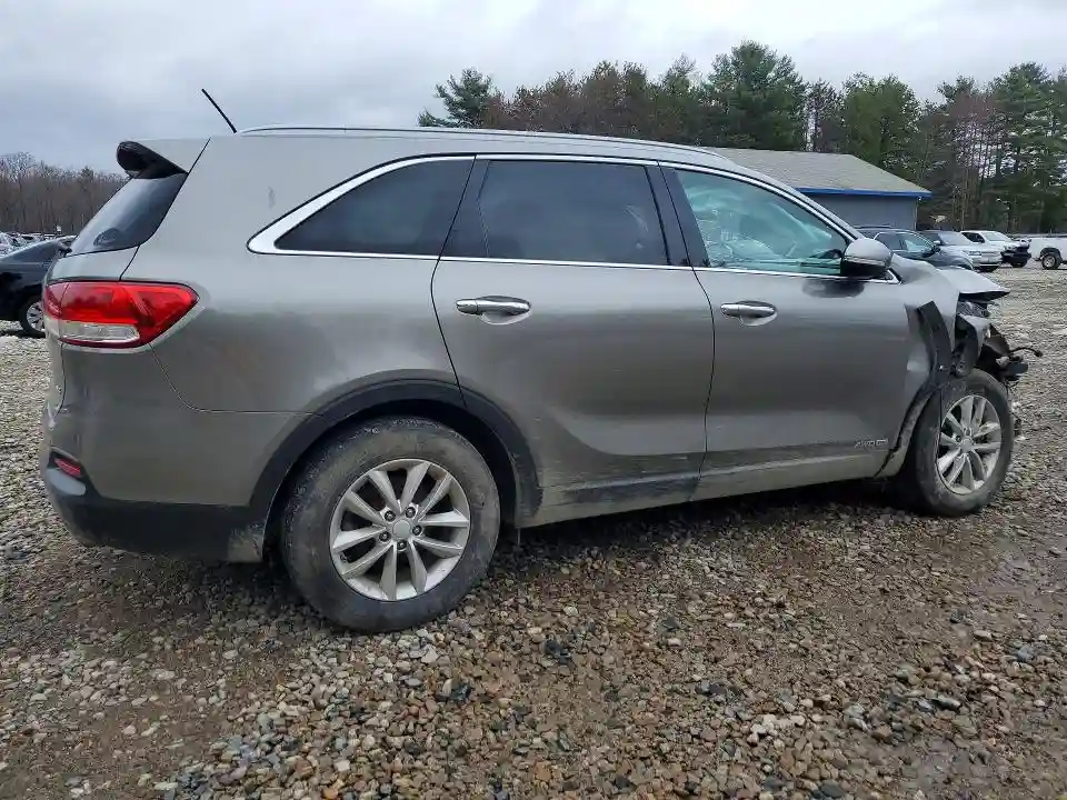 5XYPGDA58JG375707 2018 KIA SORENTO-2