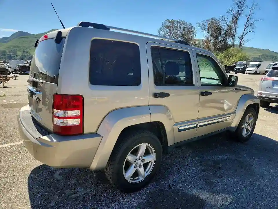 1J4PP5GK3BW556120 2011 JEEP LIBERTY-2