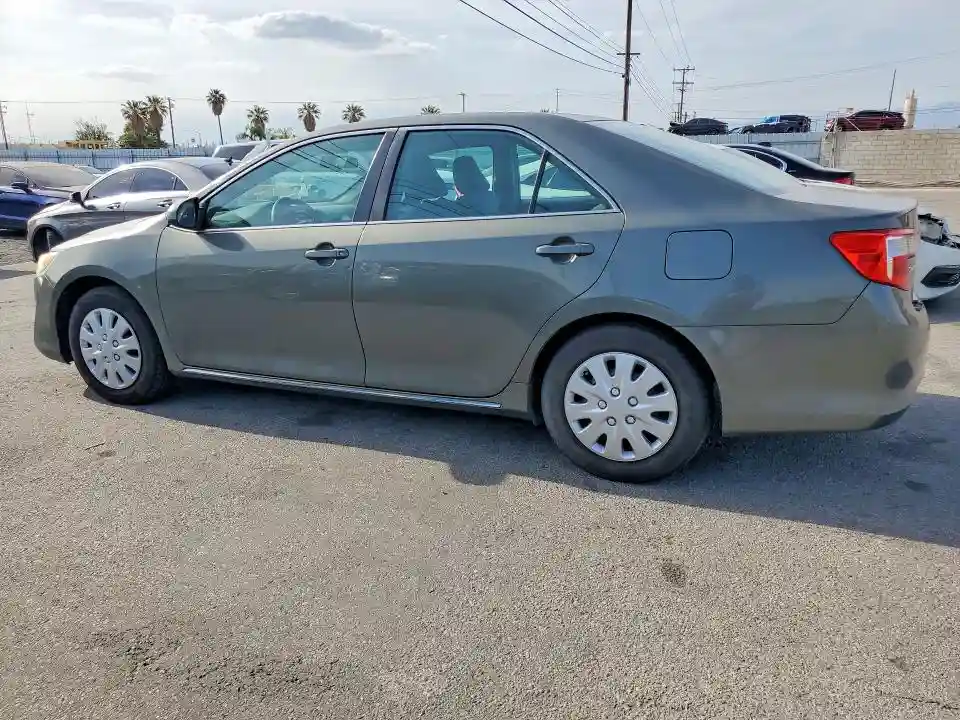 4T4BF1FK3CR252443 2012 TOYOTA CAMRY-1