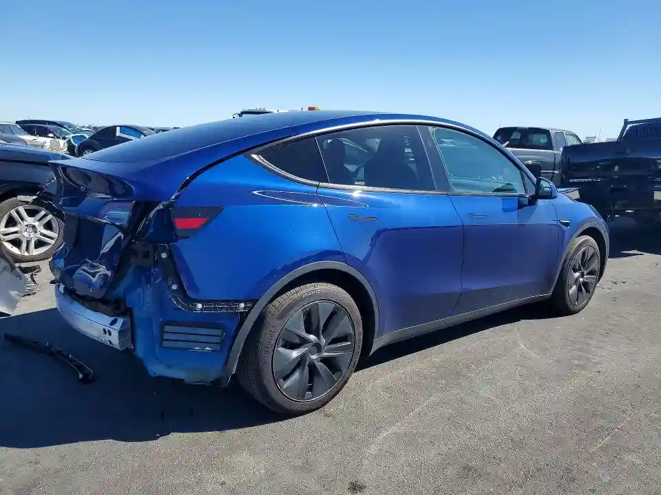7SAYGAEE4RF126551 2024 TESLA MODEL Y-2