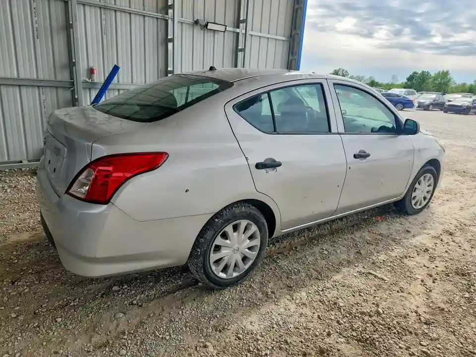 3N1CN7APXFL835606 2015 NISSAN VERSA-2