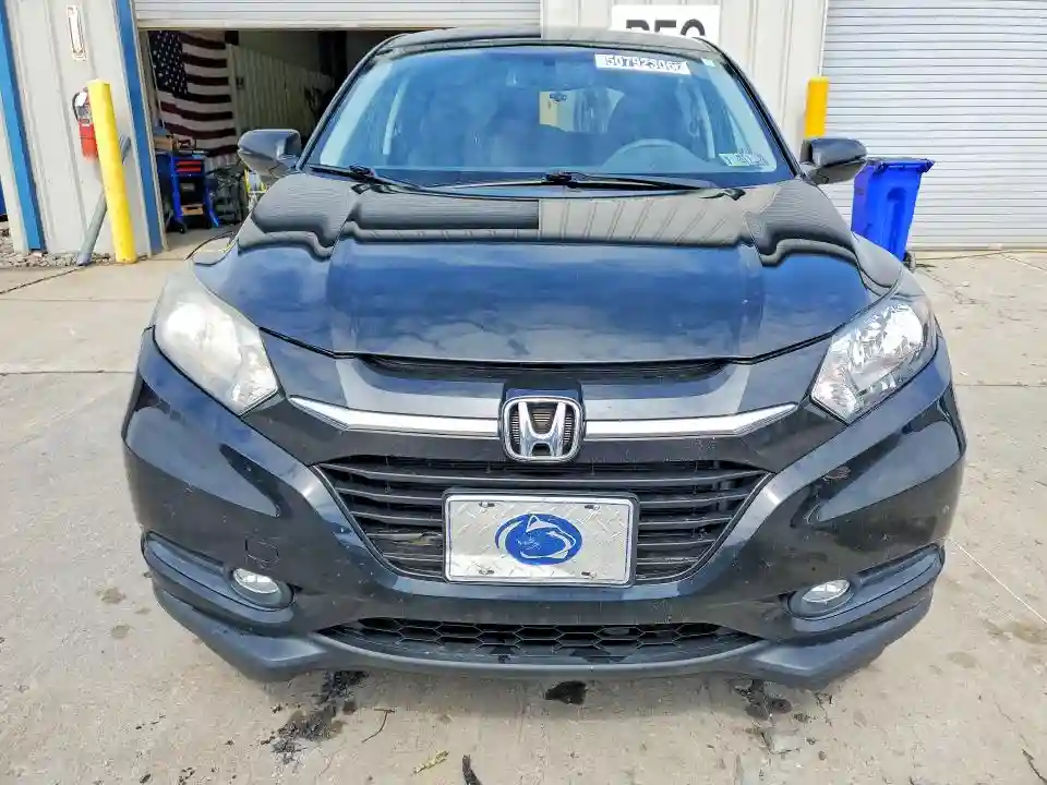 3CZRU6H52HM716982 2017 HONDA HR-V-4