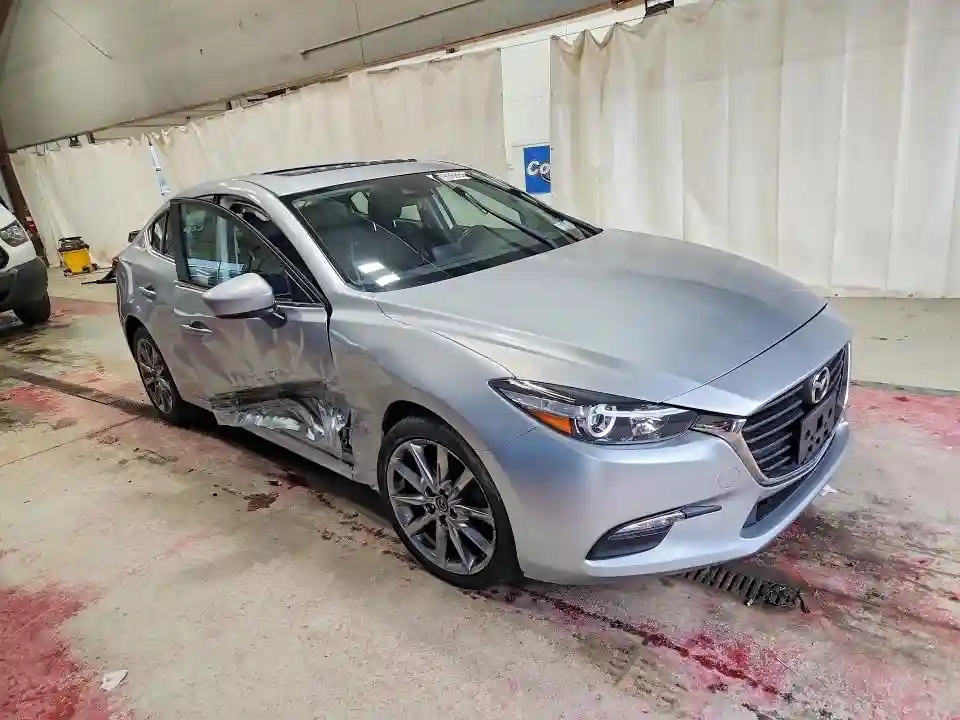 3MZBN1V35JM211970 2018 MAZDA 3-3
