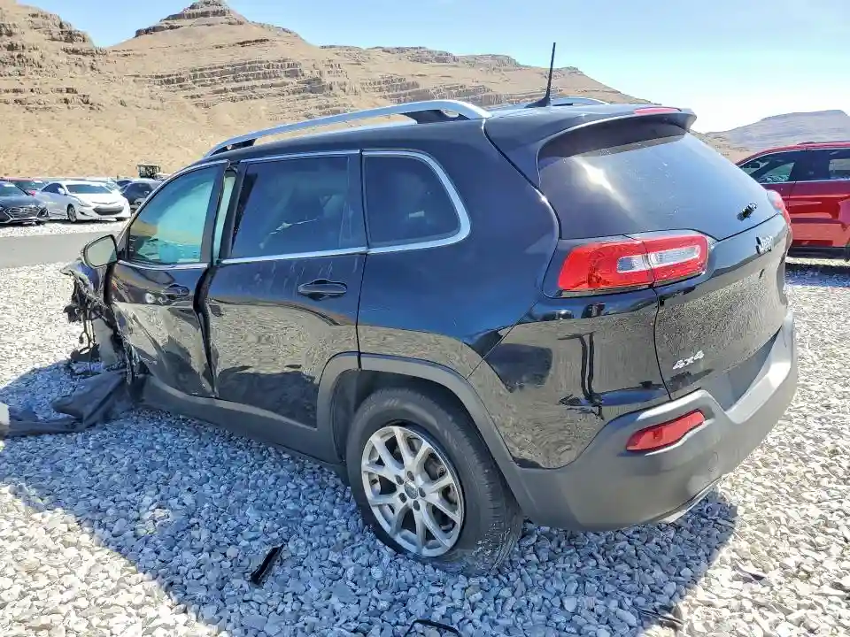 1C4PJMCXXJD532488 2018 JEEP CHEROKEE-1