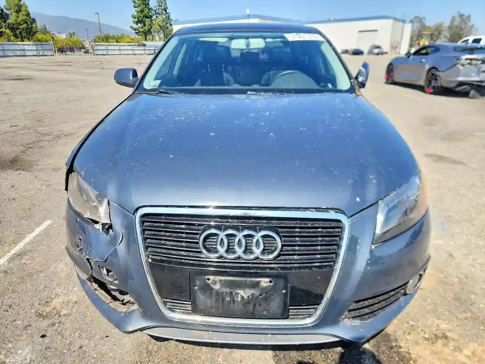WAUKEAFM6CA103462 2012 AUDI A3-4