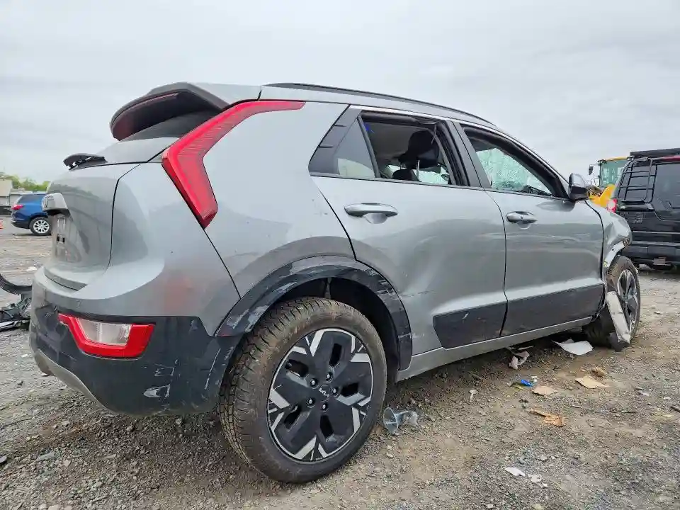KNDCR3L18R5081760 2024 KIA NIRO-2