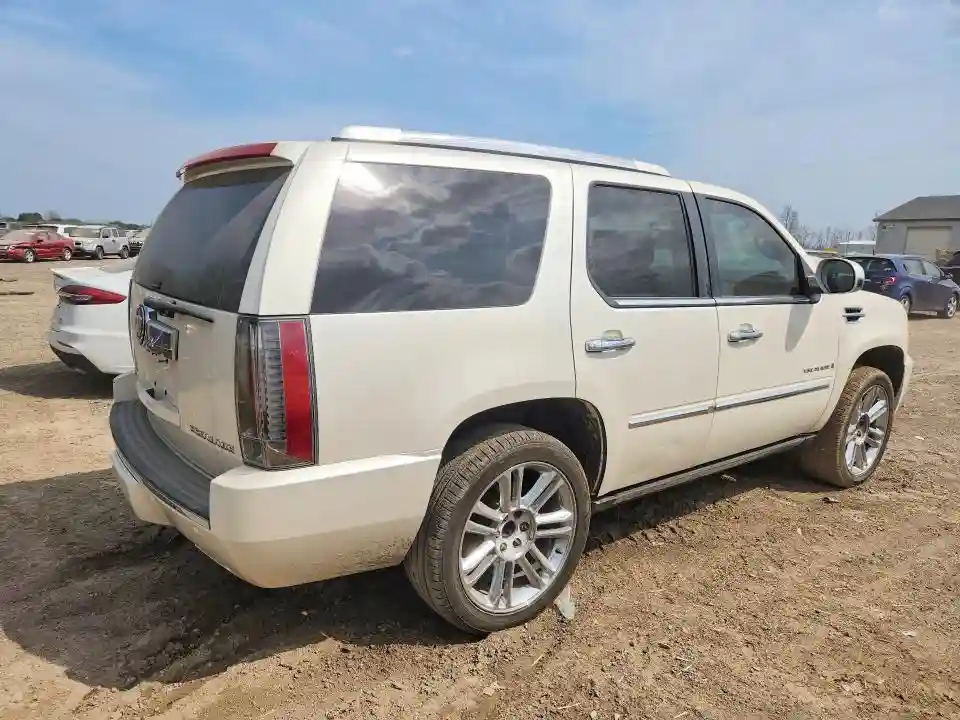 1GYS3DEF2DR368471 2013 CADILLAC ESCALADE-2