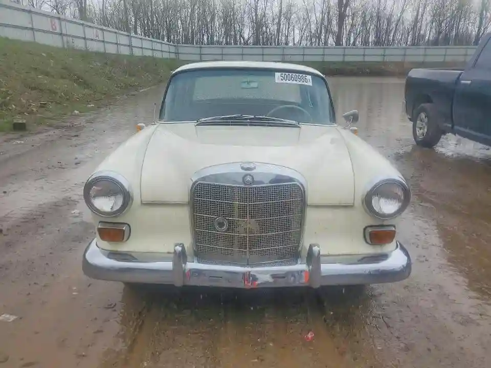 190DC041139D 1963 MERCEDES-BENZ 190-CLASS-4