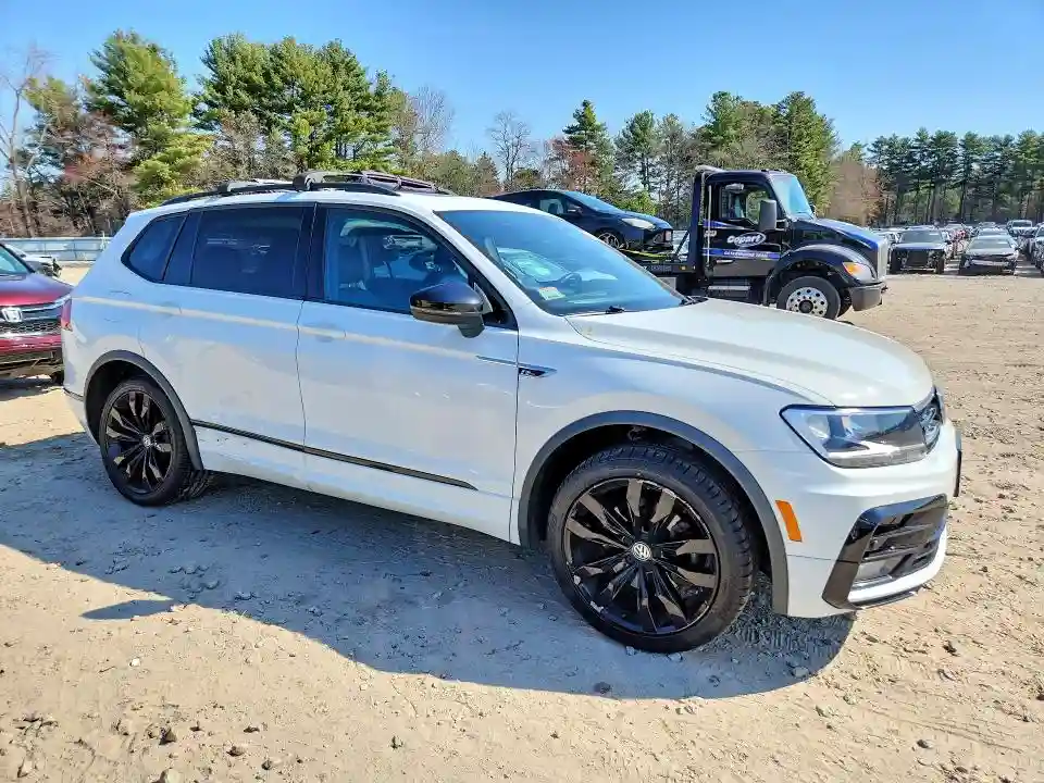 3VV2B7AX3LM056976 2020 VOLKSWAGEN TIGUAN-3