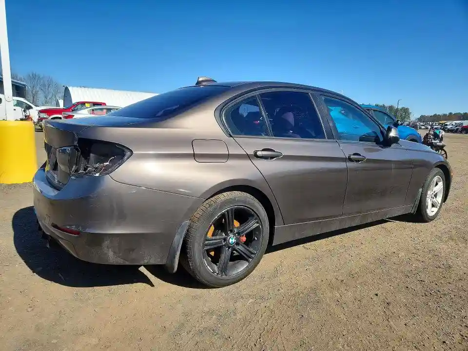 WBA3B5C51FF960555 2015 BMW 3 SERIES-2