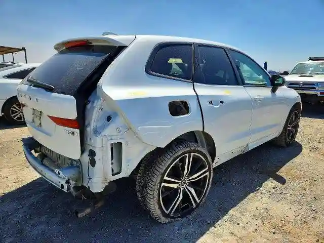 YV4102RM0M1864243 2021 VOLVO XC60-2