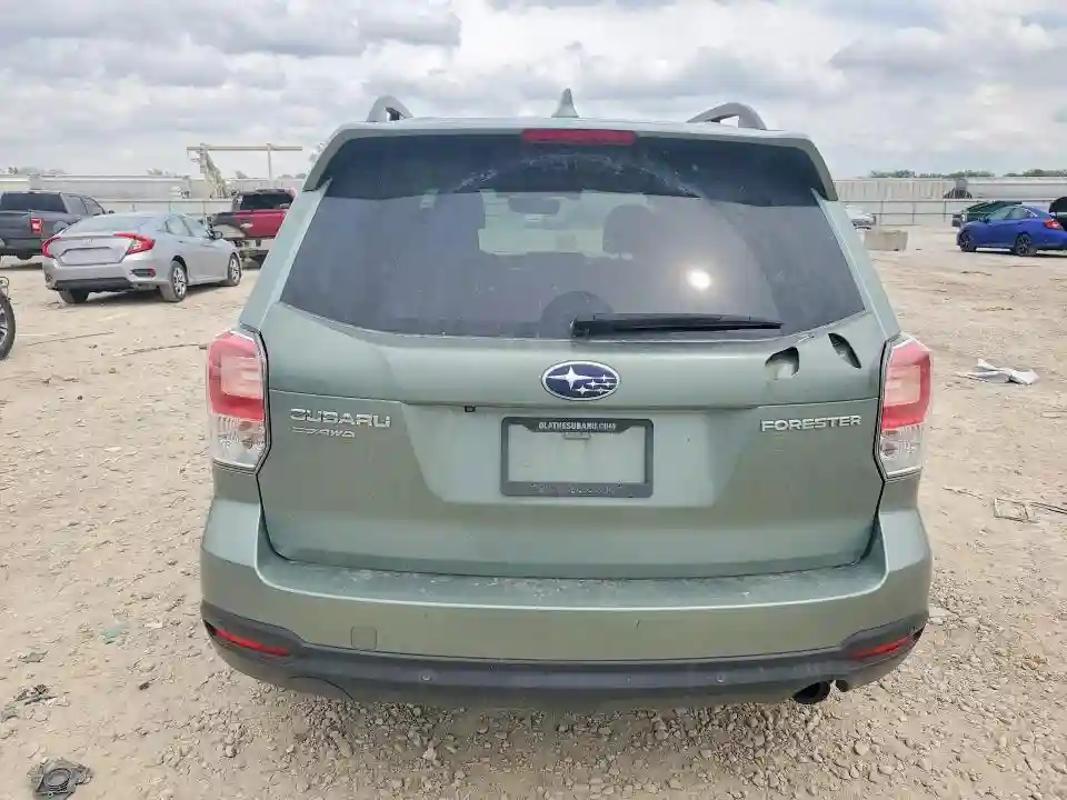 JF2SJAWCXJH511569 2018 SUBARU FORESTER-5