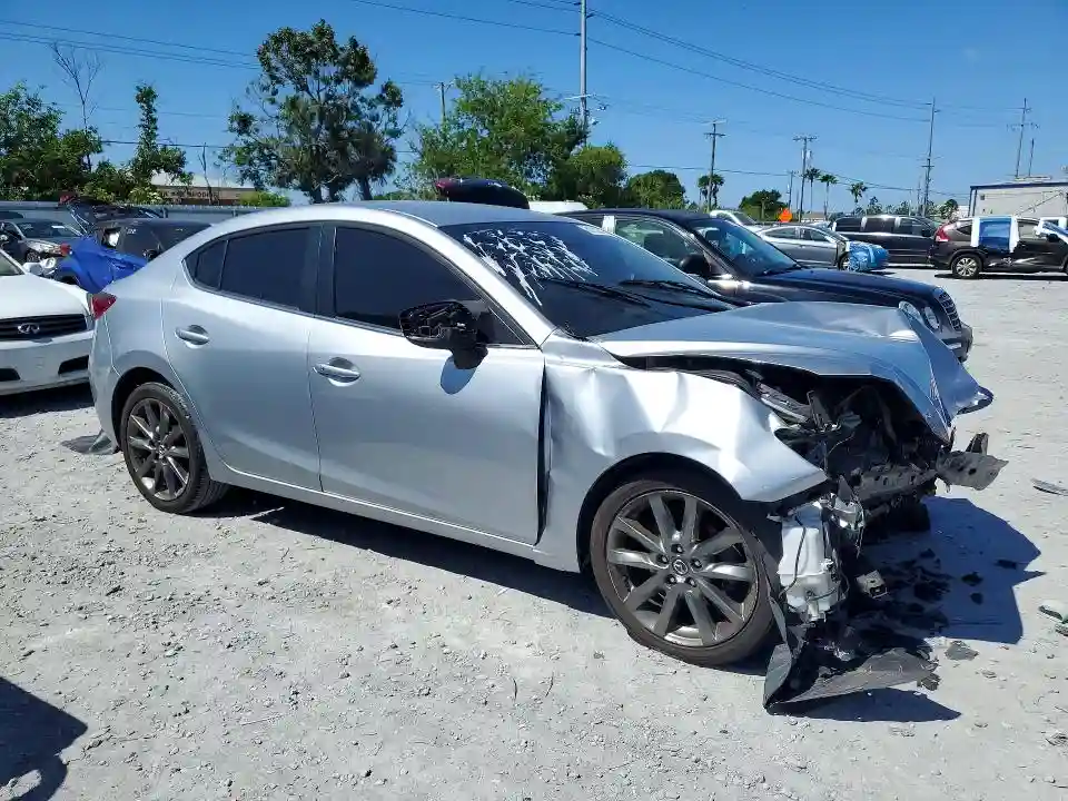 3MZBN1V35JM206722 2018 MAZDA 3-3