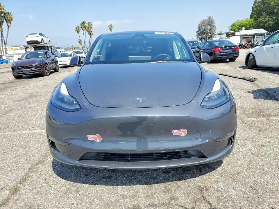 7SAYGAEE1PF925586 2023 TESLA MODEL Y-4