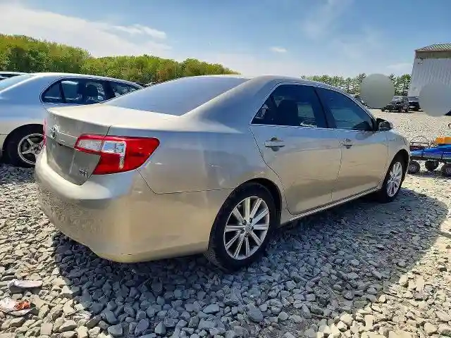 4T1BD1FK6DU068843 2013 TOYOTA CAMRY SOLA-2