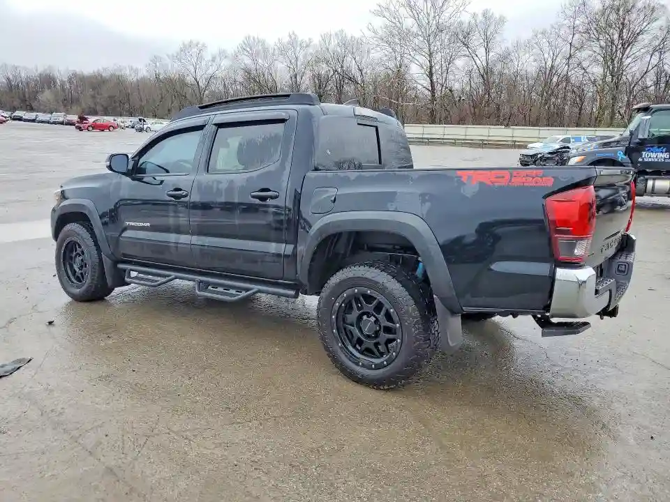 5TFCZ5AN3JX122063 2018 TOYOTA TACOMA-1