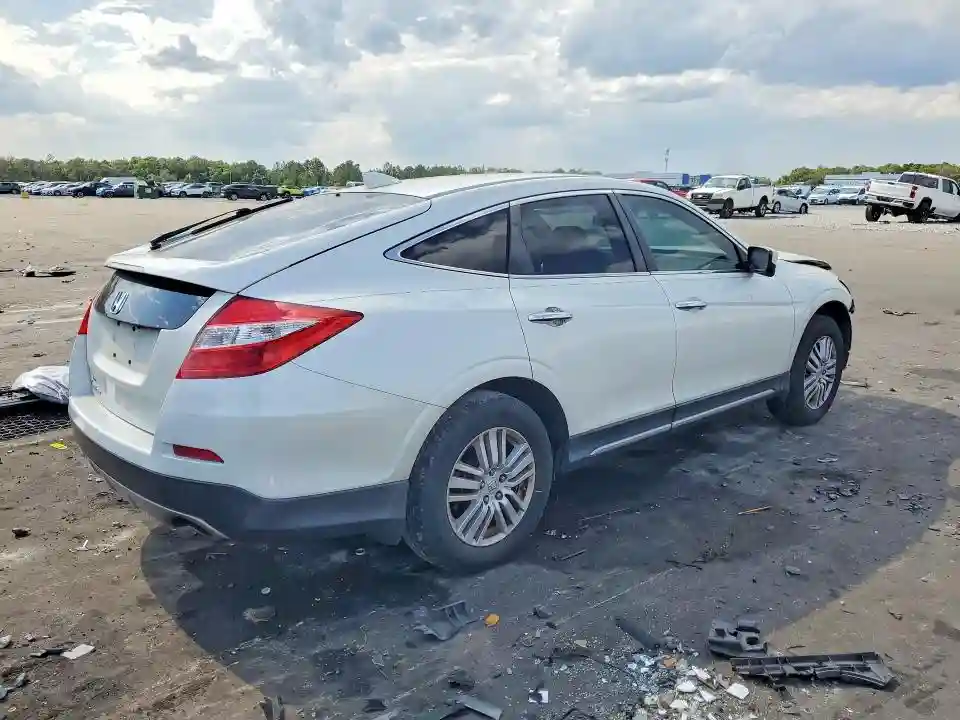 5J6TF3H5XFL001557 2015 HONDA CROSSTOUR-2