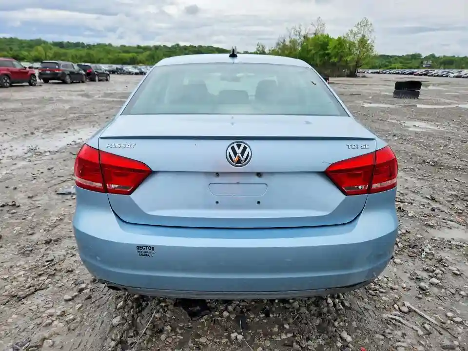 1VWBN7A34DC002900 2013 VOLKSWAGEN PASSAT-5
