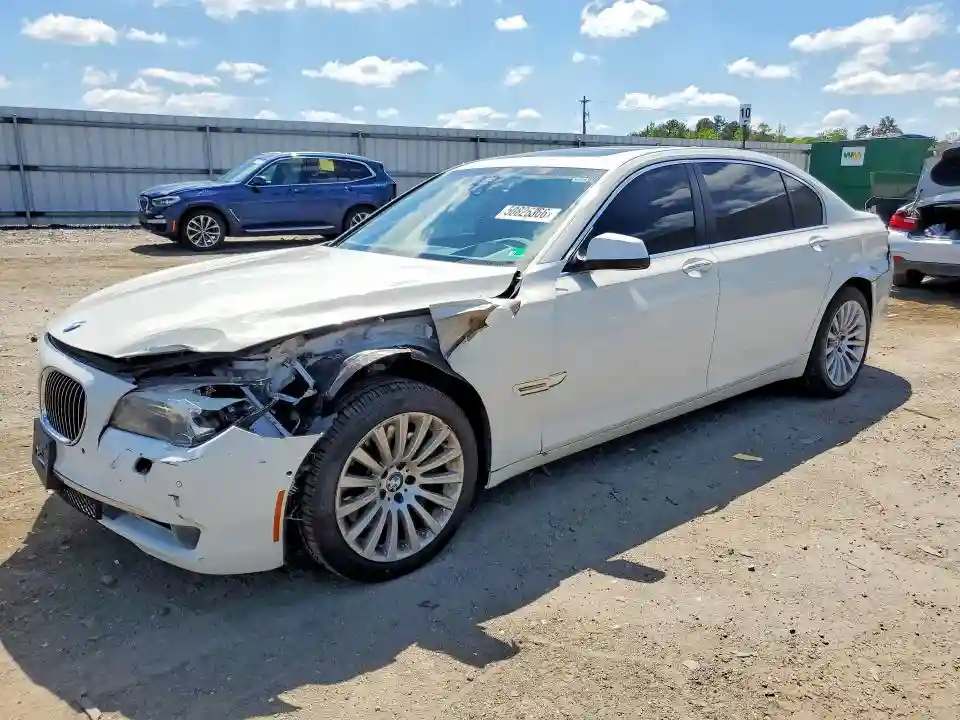 WBAKB8C52CDX20418 2012 BMW 7 SERIES-0