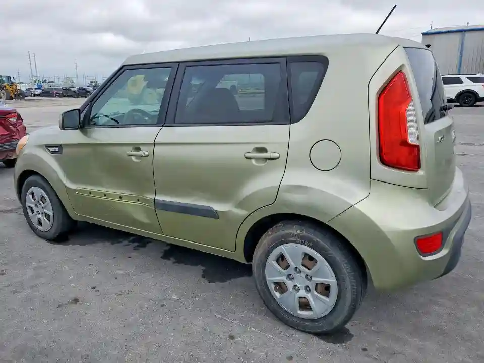 KNDJT2A52D7535409 2013 KIA SOUL BASE-1