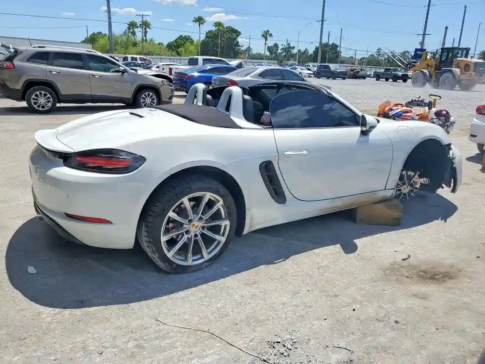WP0CA2A88HS220979 2017 PORSCHE BOXSTER-2
