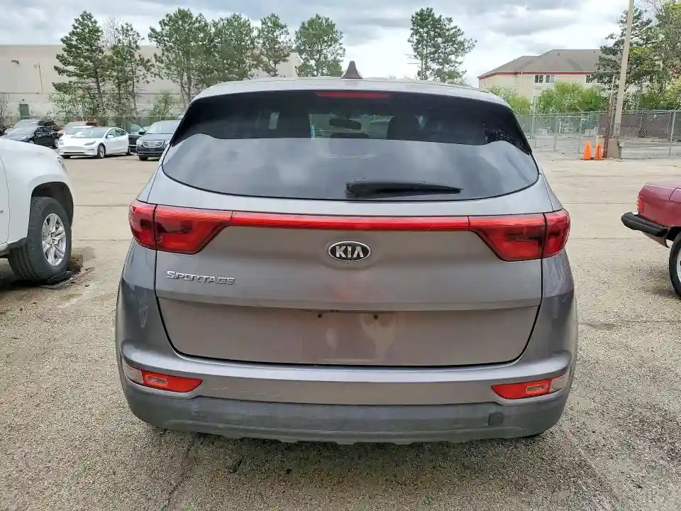 KNDPMCAC8J7395924 2018 KIA SPORTAGE-5