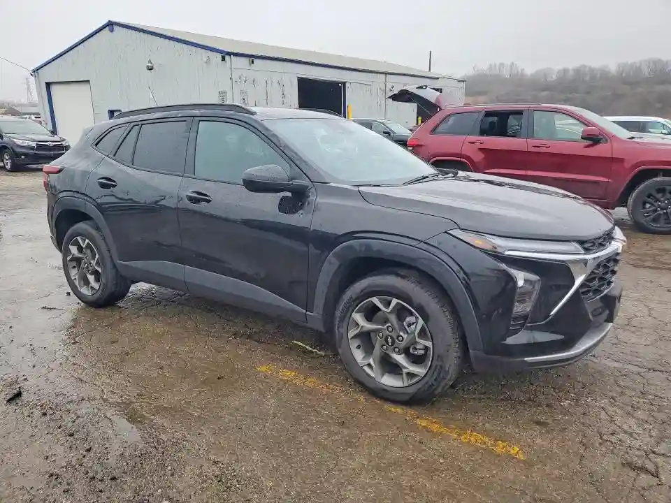 KL77LHEP7SC296014 2025 CHEVROLET TRAX-3