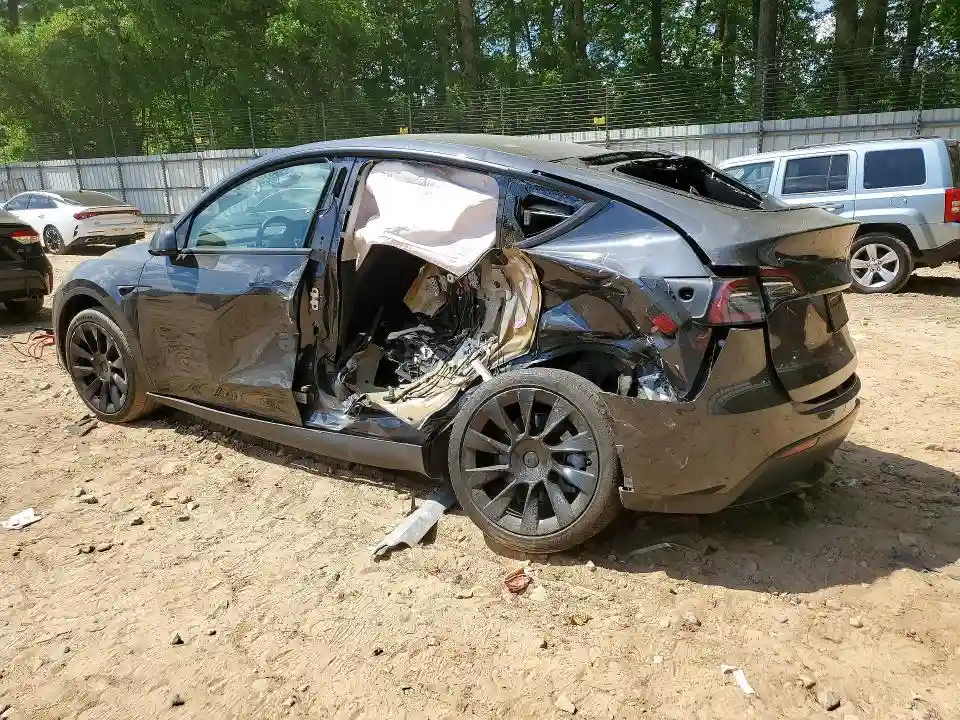 7SAYGDED6RF042921 2024 TESLA MODEL Y-1