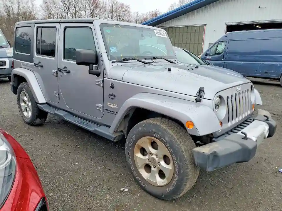 1C4HJWEG8DL571605 2013 JEEP WRANGLER-3